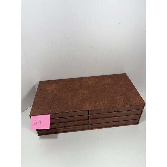 Bradex Seasons Cabinet Plates Cats Friends Etc Porcelain 7.75” Lot Of 7 & Case - Picture 9 of 13